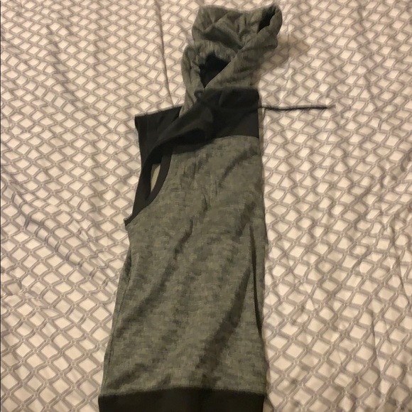 Pullover - Picture 3 of 3